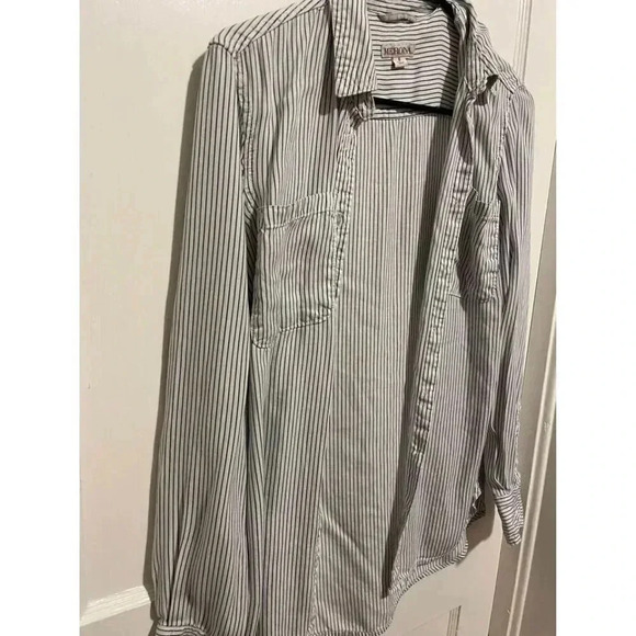 Merona Men’s Size Small Black & White Striped Button Down Shirt - Picture 2 of 7